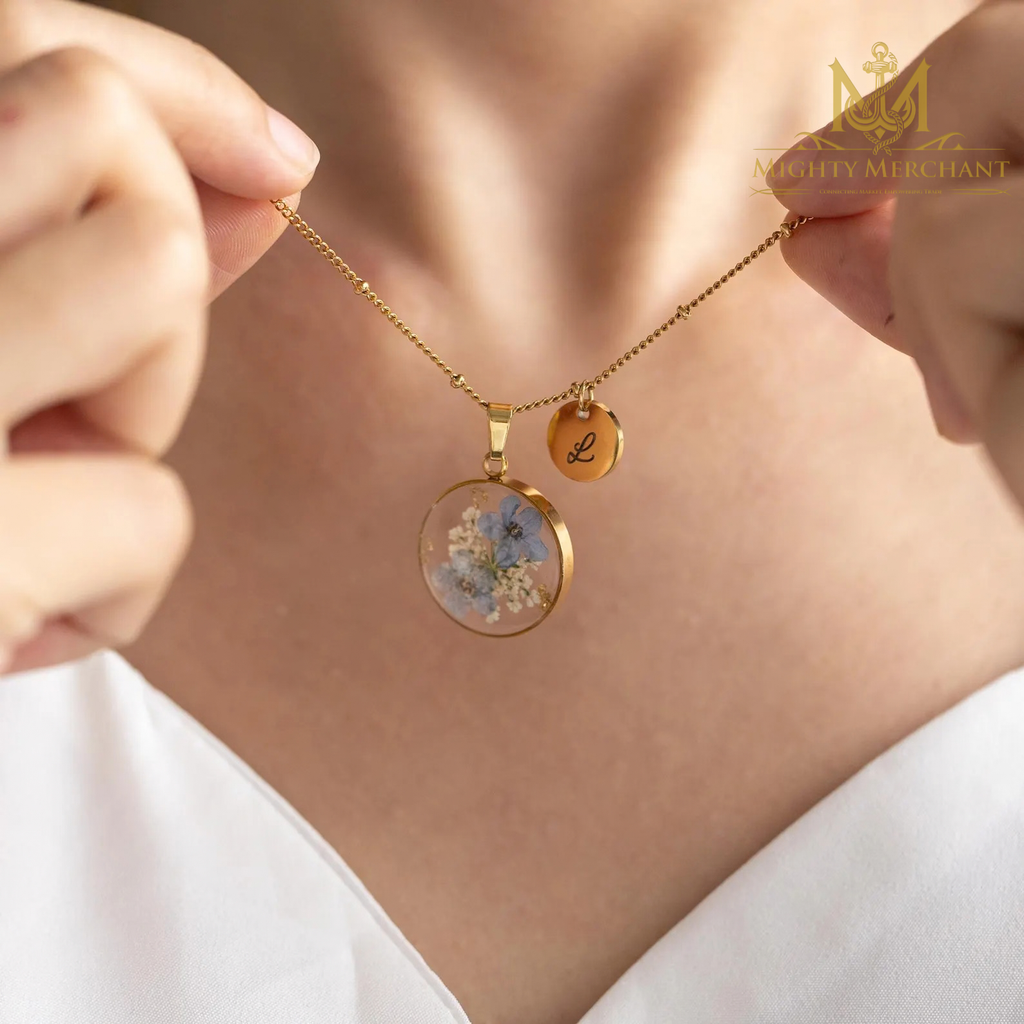 Pressed Dried Flower Resin Necklace | Floral Handmade Jewelry