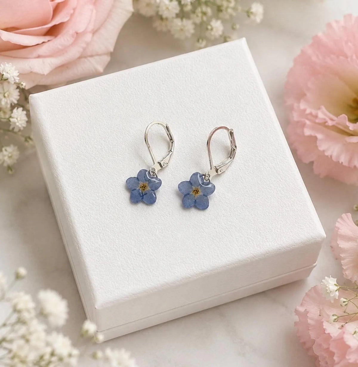 Pressed Flower Pearl Drop Earrings – Handmade Floral Resin Dangle Earrings for Women